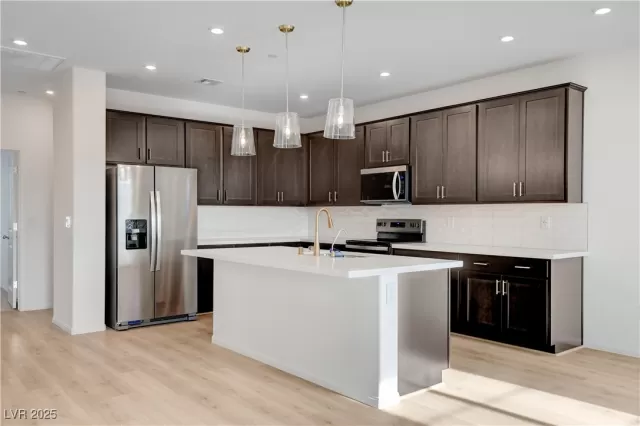 MLS: 2700830 Condo For Sale