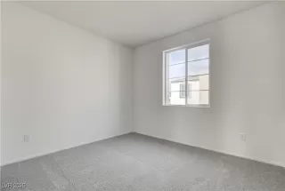 Photo #6: 2700830 Listing