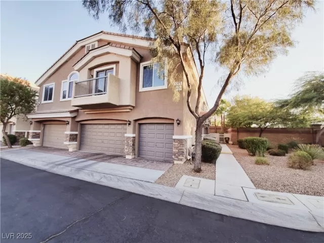 MLS: 2700836 Condo For Sale