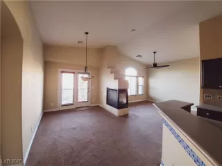 Photo #2: 2700836 Listing 