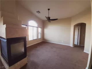 Photo #4: 2700836 Listing 