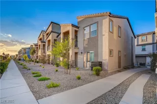 Photo #1: 2700858 Listing