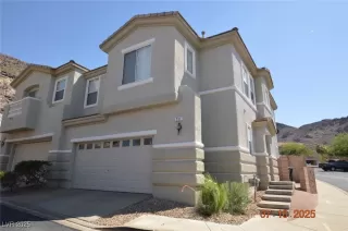 Photo #1: 2700867 Listing 