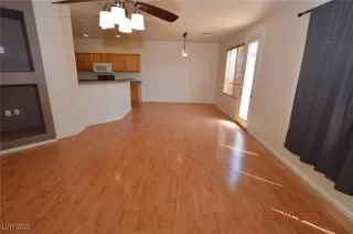 Photo #2: 2700867 Listing 