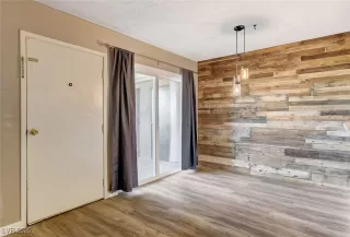 Photo #5: 2700876 Listing 