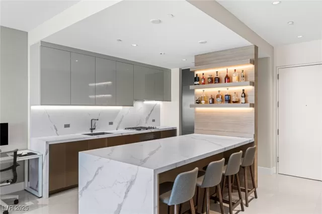 MLS: 2700877 Condo For Sale