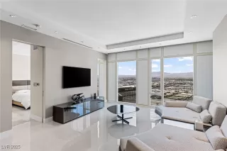 Photo #2: 2700877 Listing