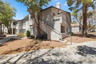 Photo #2: 2700879 Listing