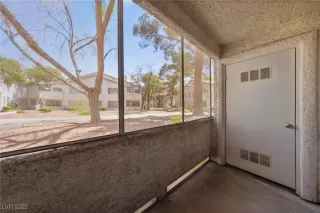 Photo #4: 2700879 Listing