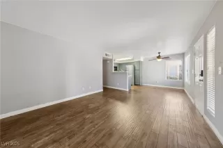 Photo #5: 2700879 Listing