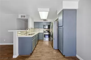 Photo #6: 2700879 Listing