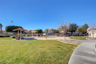 Photo #2: 2700884 Listing 