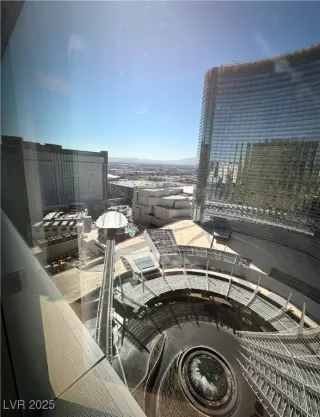 Photo #2: 2700888 Listing