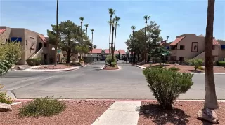 Photo #2: 2700906 Listing 