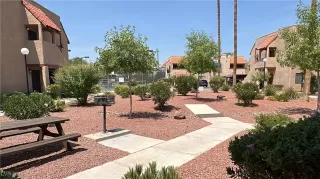 Photo #6: 2700906 Listing 