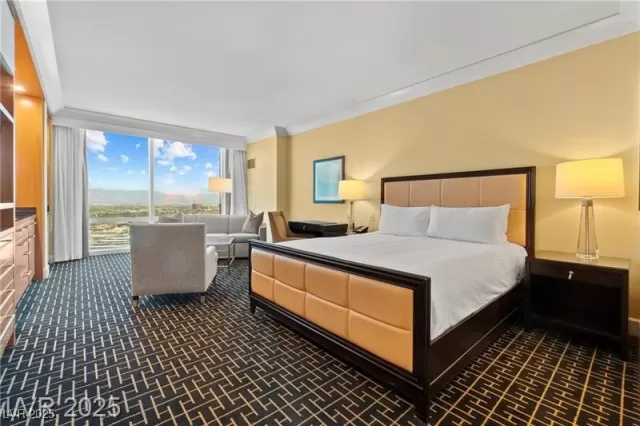 MLS: 2700921 Condo For Sale