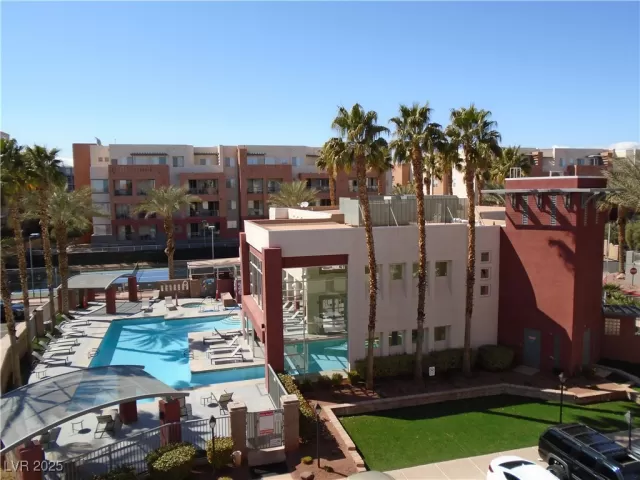 MLS: 2700929 Condo For Sale