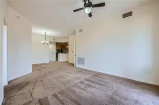 Photo #3: 2700929 Listing