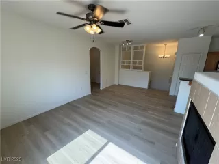 Photo #6: 2700988 Listing 