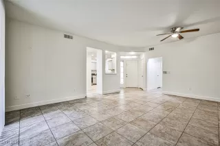 Photo #3: 2701005 Listing 