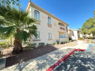 Photo #1: 2701009 Listing 