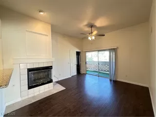 Photo #3: 2701009 Listing 