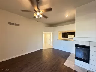 Photo #4: 2701009 Listing 