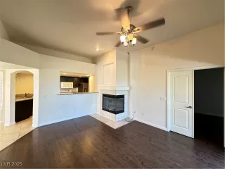 Photo #5: 2701009 Listing 