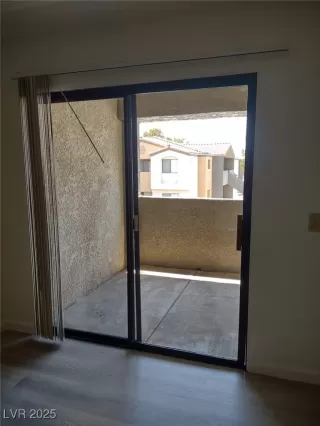 Photo #4: 2701021 Listing 