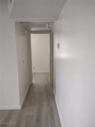 Photo #5: 2701021 Listing 