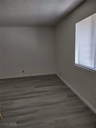 Photo #6: 2701021 Listing 