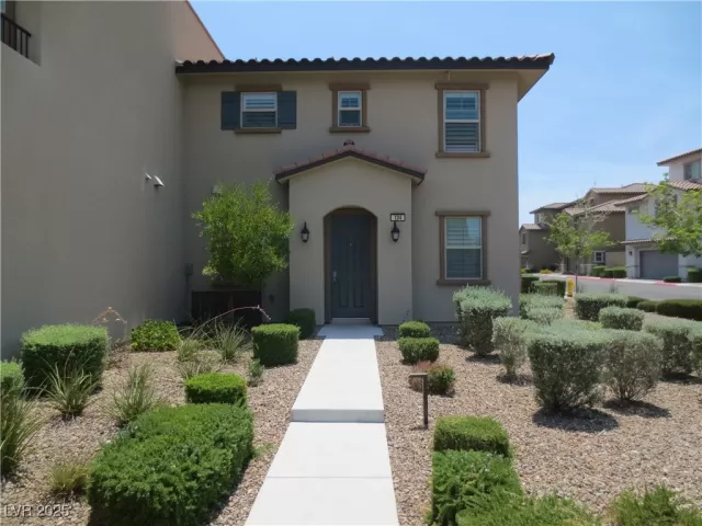 MLS: 2701028 Condo For Sale