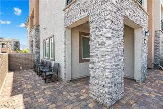 Photo #3: 2701034 Listing