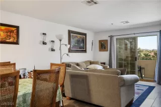 Photo #2: 2701039 Listing 