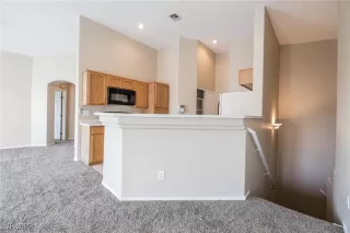 Photo #4: 2701043 Listing 