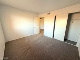 Photo #5: 2701044 Listing 