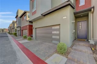 Photo #2: 2701073 Listing 