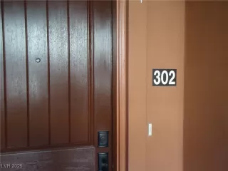 Photo #2: 2701079 Listing 