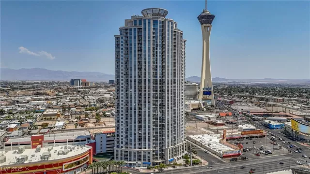 MLS: 2701086 Condo For Sale