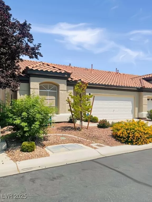 MLS: 2701105 Condo For Sale