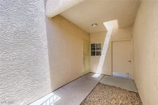 Photo #3: 2701108 Listing 