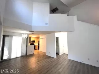 Photo #6: 2701112 Listing 