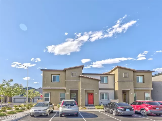 MLS: 2701114 Condo For Sale