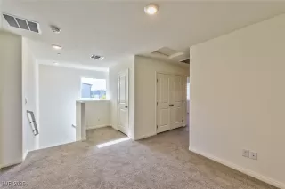 Photo #6: 2701114 Listing 