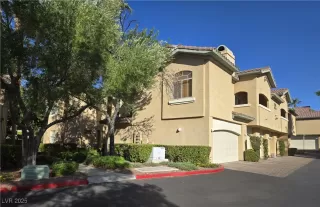 Photo #1: 2701119 Listing