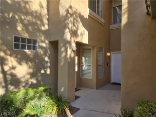 Photo #2: 2701119 Listing