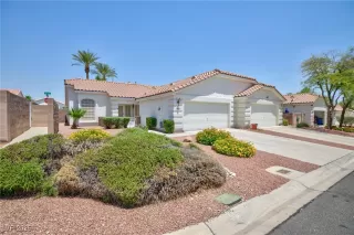 Photo #3: 2701122 Listing 