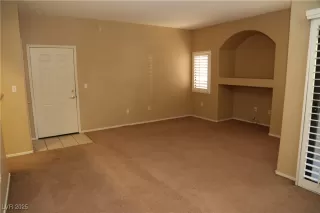 Photo #6: 2701140 Listing 