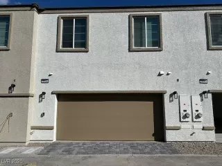 Photo #1: 2701148 Listing 