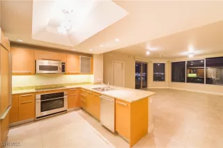 Photo #1: 2701180 Listing 